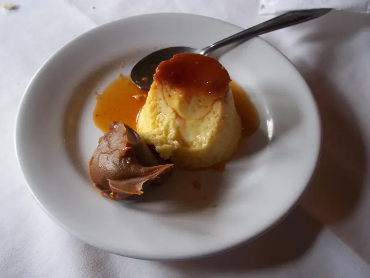 Flan with dulce de leche